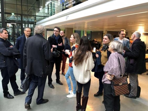 Le directeur général de l'ENPC, Anthony Briant, à la rencontre des start-up du programme Ponts Alumni